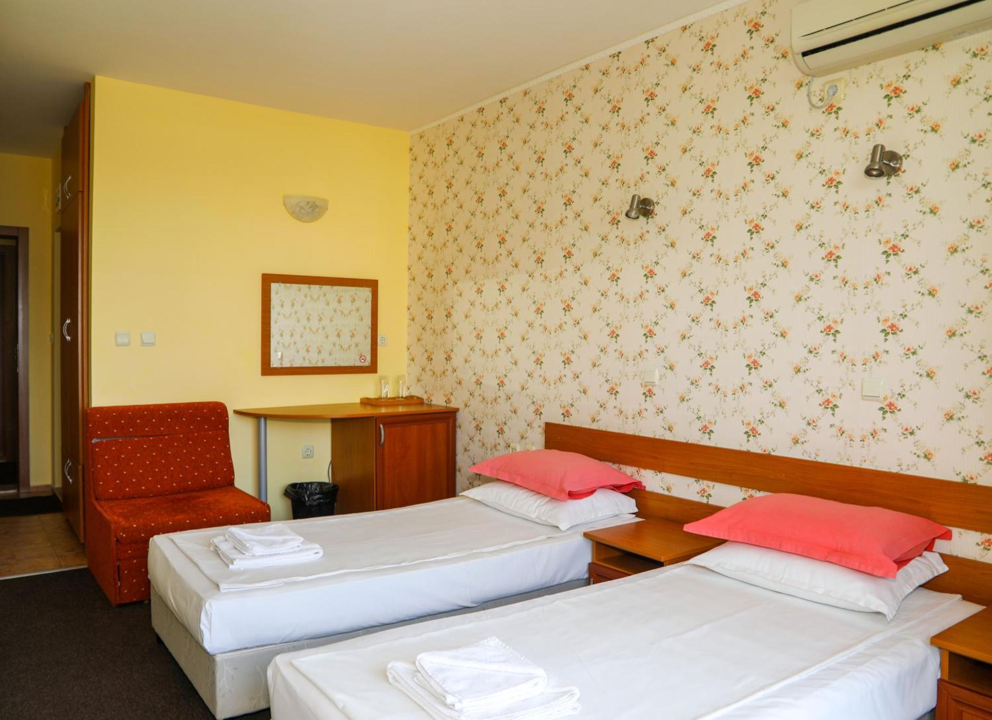 Family Hotel Deykin Sunny Beach Ngoại thất bức ảnh